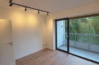 Wohnung kaufen in 53557 Bad Hönningen, Bad Hönningen - Modernisierte 2-Zimmer-Eigentumswohnung mit Balkon & Stellplatz