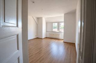 Wohnung kaufen in 06114 Giebichenstein, Leerstehende Dachgeschosswohnung mit Balkon in Giebichenstein!
