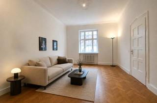 Wohnung kaufen in Winthirplatz, 80634 Neuhausen-Nymphenburg, Beletage Altbauwohnung direkt am Winthirplatz