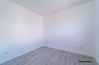 Wohnung kaufen in Kaiserstraße xxx, 66386 St. Ingbert, 2-Zimmer-Wohnung – Terrasse + TG-Stellplatz inklusive