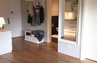 Wohnung kaufen in Hundtstraße, 22047 Wandsbek, Von Privat: Moderne 2 Zimmer Wohnung mit Südwest-Balkon und EBK