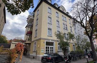 Wohnung kaufen in Albrechtstraße 43, 80636 Neuhausen-Nymphenburg, Lage, Lage, Lage, stilvolle Altbau-DG Wohnung in Neuhausen