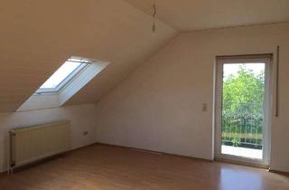 Wohnung mieten in Gartenstraße, 35460 Staufenberg, Alltagstaugliche 3-Zimmer-Wohnung mit Balkon in Staufenberg