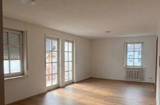 Wohnung mieten in Uhlandstraße 16, 75323 Bad Wildbad, Helle und ruhige 2 Zimmer Wohnung mit Balkon, Aufzug und wunderschöner Aussicht auf den Sommerberg