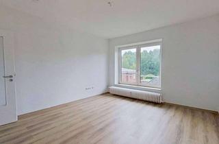 Wohnung mieten in Schillerstraße 16, 25566 Lägerdorf, Erstbezug nach Sanierung: Helle 3-Zimmer-Wohnung mit EBK und WANNENBAD