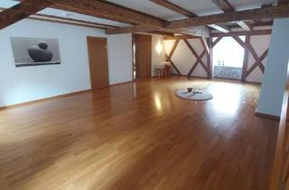 Wohnung mieten in Bismarckplatz, 93047 Innenstadt, Altstadt Regensburg, Bismarckplatz: Großzügige 2 1/2 Zimmer-Dachgeschoss Wohnung mit großer Galerie