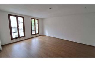 Sozialwohnungen mieten in Zeughausstr., 92224 Amberg, Nur mit WBS - schöne neu renovierte 3 - Zi.- Wohnung mit Einbauküche in der Altstadt