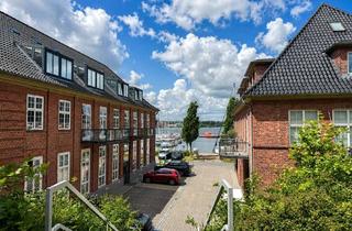 Garagen kaufen in 24944 Mürwik, Sonwik: überdachter Parkplatz im Parkhaus in bester Lage
