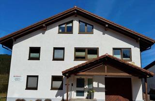 Haus kaufen in Im Bildstöckle, 79822 Titisee-Neustadt, Viel Platz für Ihre Pläne: Großzügiges Haus mit Gewerbemöglichkeit in Titisee-Neustadt