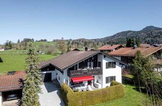 Einfamilienhaus kaufen in 82441 Ohlstadt, Ohlstadt: großes Einfamilienhaus am Wiesenrand mit Charme