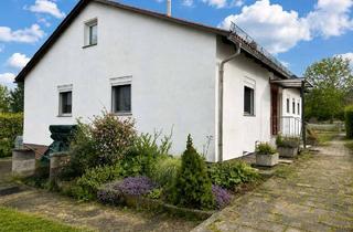 Haus kaufen in 95503 Hummeltal, Großzügiger Bungalow in Massivbauweise mit herrlichem Grundstück in ländlicher Lage!