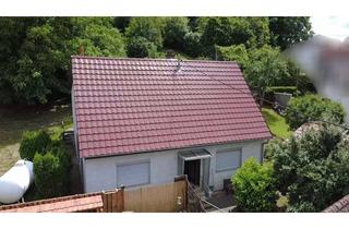 Einfamilienhaus kaufen in 72636 Frickenhausen, Freistehendes Einfamilienhaus mit Garten und viel Potenzial für eigene Wohnideen