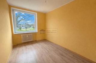 Wohnung kaufen in 21680 Stade, Chancen-Objekt zum Festpreis: 3 Zimmer mit Balkon und großem Potenzial