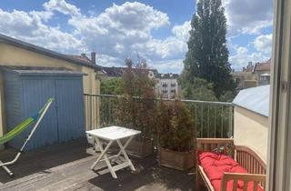 Wohnung kaufen in 10247 Friedrichshain, Seltene Gelegenheit im Samariterviertel - Altbauwohnung mit 30 m² Dachterrasse