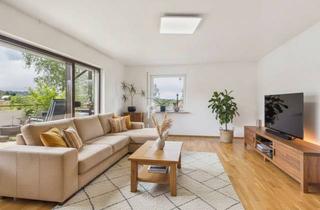 Wohnung kaufen in 75223 Niefern-Öschelbronn, Lichtdurchflutete 4-Zimmer-Terrassenwohnung mit traumhaftem Ausblick und Garage