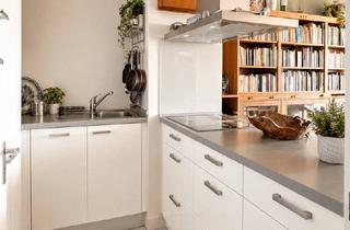 Wohnung mieten in 61476 Kronberg, Blick ins Grüne + Skyline Views - möblierte 2-Zimmer mit Balkon in Kronberg