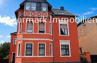 Mehrfamilienhaus kaufen in 17279 Lychen, Mehrfamilienhaus auf idyllischem Wassergrundstück in Lychen