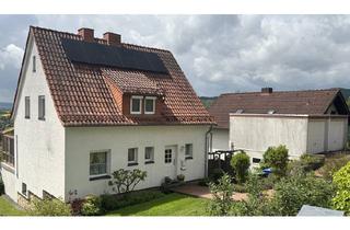 Haus kaufen in 31162 Bad Salzdetfurth, Geräumiges Wohnen mit Panoramablick - 2 Garagen und Werkraum