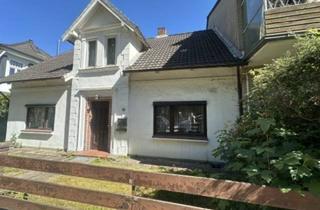 Garagen kaufen in 22926 Ahrensburg, Sanierung vom Haus oder Abriss und Neubau auf dem Grundstück in Bahnhofsnähe ( A 3734 )