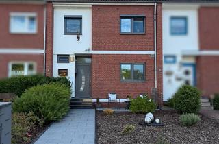 Reihenhaus kaufen in 26386 Wilhelmshaven, Wilhelmshaven - Ankommen und Wohlfühlen-Modernisiertes Reihenhaus mit großem Pool