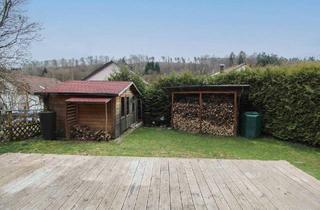 Mehrfamilienhaus kaufen in 73066 Uhingen, Uhingen - Charmantes Wohnen auf zwei Einheiten - ein Zuhause mit Wintergarten, Kaminofen & zwei Gärten