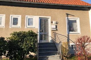 Doppelhaushälfte kaufen in 37632 Eschershausen, Eschershausen - Doppelhaushälfte in ruhiger Lage mit großem Grundstück