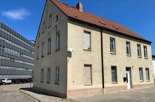 Haus kaufen in 39418 Staßfurt, Staßfurt - Solides MFH im Stadtzentrum zum Selbstwohnen und Vermieten