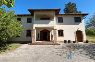 Haus kaufen in 93051 Regensburg, Regensburg - Weingut mit mehreren Funktionen