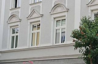 Wohnung kaufen in Ruffinistraße 24, 80637 Neuhausen-Nymphenburg, Neo-Renaissance, 3 Zimmer Altbauwohnung zentral und ruhig in Neuhausen