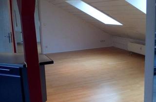 Wohnung mieten in An Der Schießmauer 10, 69502 Hemsbach, Gepflegte 2-Zimmer-DG-Wohnung mit Einbauküche in Hemsbach