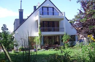 Wohnung mieten in 52249 Eschweiler, Helle Dachgeschoss-Wohnung mit gehobener Innenausstattung und Einbauküche in Eschweiler/Weisweiler