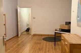 Wohnung mieten in Togostraße 75, 13351 Wedding, Großzügige3 Zimmer Altbau Wohnung im ruhigen Hinterhaus zu vermieten.