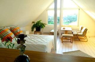 Wohnung mieten in 22926 Ahrensburg, Ab Febr. 2027 - Idyllische Dach Wohnung mit tollem Ausblick, gr. Garten, verkehrsgünstig