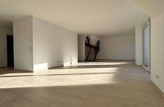 Wohnung mieten in Herzog-Eugen-Str. 34, 72250 Freudenstadt, Luxuriöse Maisonette mit Galerie, Terrasse und traumhaftem Wohnambiente