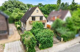 Haus kaufen in Am Stadtrand 102, 22047 Wandsbek, Ihr neues Familienprojekt: EFH mit Potenzial und großem Garten