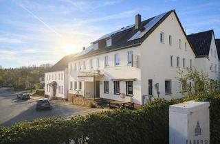 Haus kaufen in 37671 Höxter, Wohnen. Bewirten. Vermieten. Ein Objekt mit drei Ertragswelten direkt an der Weser.
