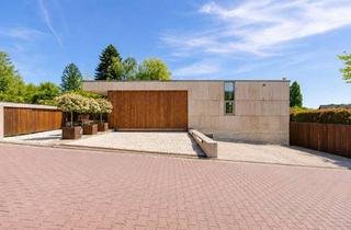 Haus kaufen in 61462 Königstein, Bauhaus-Ikone in bester Villenlage von Königstein-Falkenstein