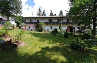 Haus kaufen in 94227 Lindberg, Großes Wohnhaus mit 4 Wohungen inmitten der Natur