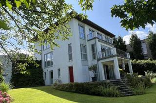 Villa kaufen in 65193 Wiesbaden, Elegant wohnen...ansprechende Einfamilienhaus-Villa mit herrlichen Ausblick