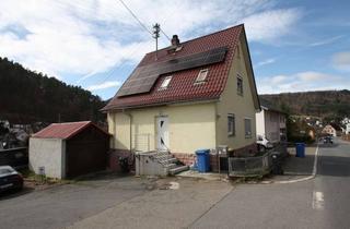 Haus kaufen in 74731 Walldürn, Ausbaufähiges Einfamilienwohnhaus braucht Handwerker
