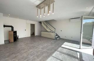 Reihenhaus kaufen in 59557 Lippstadt, Attraktives Reihenhaus mit Garage, Garten und großem Entwicklungspotenzial