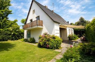 Haus kaufen in 85737 Ismaning, Familienhaus mit Potenzial in ruhiger Ismaninger Sackgassenlage - nur ca. 3 Gehminuten zur S 8