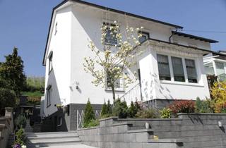 Einfamilienhaus kaufen in 53474 Bad Neuenahr-Ahrweiler, Saniertes Einfamilienhaus mit hochwertiger Gesamtausstattung und eigenem Weinberg in ruhiger Tallage