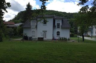 Wohnung mieten in Lohmühlenweg 30 c, 99310 Arnstadt, Erdgeschosswohnung im 2-Familienhaus – Terrasse, EBK & Garten