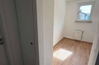 Wohnung mieten in 06766 Bitterfeld-Wolfen, Frisch renovierte 3 Zimmer Wohnung im Erdgeschoss mit Wanne