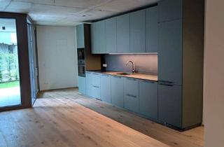 Wohnung mieten in 83024 West, 3-Zimmer-Gartenwohnung in Rosenheim mit ca. 100 m², Einbauküche und sonniger Süd-West-Ausrichtung