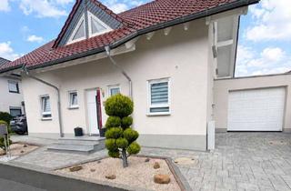 Einfamilienhaus kaufen in 63607 Wächtersbach, Modernes Einfamilienhaus mit hochwertiger Ausstattung, gepflegtem Garten und Ausbaureserve