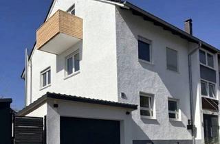 Doppelhaushälfte kaufen in 71254 Ditzingen, Provisionsfrei! Modernisierte Doppelhaushälfte in Ditzingen mit sicheren Mieteinnahmen