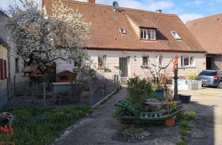 Bauernhaus kaufen in Binzwangen 24, 91598 Colmberg, Bauernhaus mit Scheune und Nebengebäude, Garten und mit Bauland