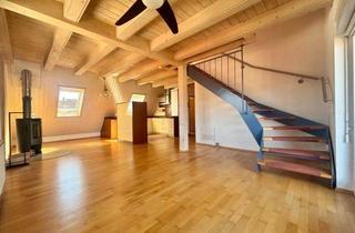 Wohnung kaufen in 71134 Aidlingen, Ankommen & Wohlfühlen: Lichtdurchflutete Maisonette mit Kamin, Westbalkon & Garagen-Stellplatz